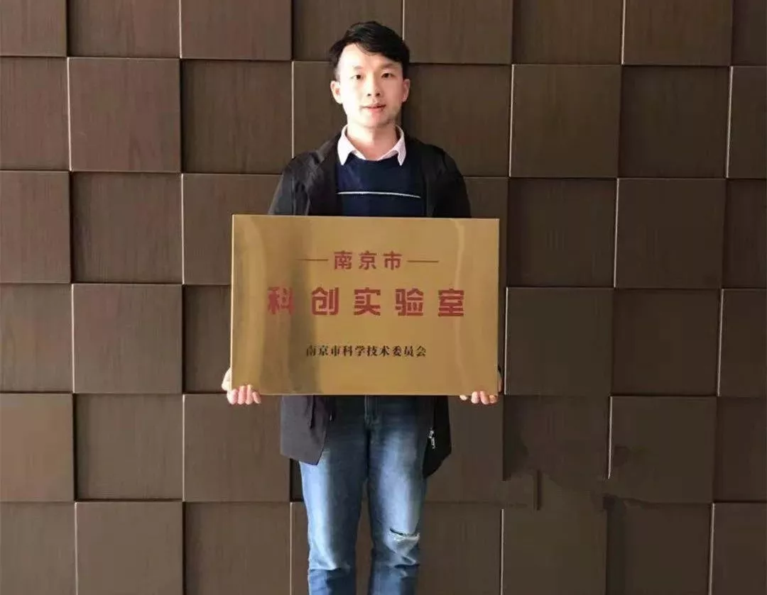 牵手“蜘蛛侠”,再创智能“摩卡”(图2)